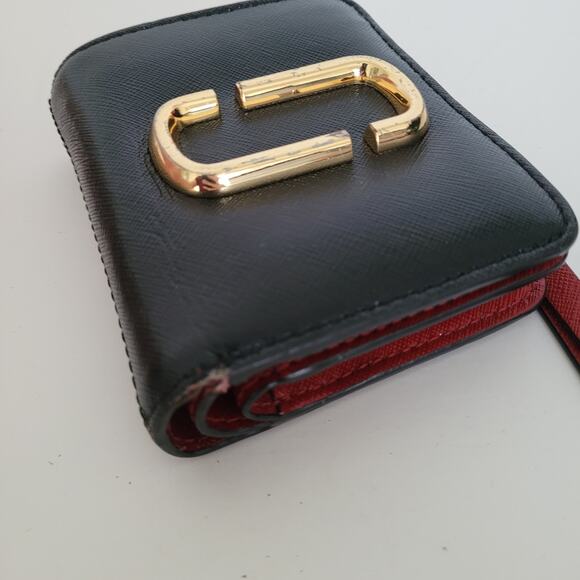 MARC JACOBS Logo The Snapshot Medium Bifold Wallet Black Red Leather 3in1 Compac - Picture 10 of 10